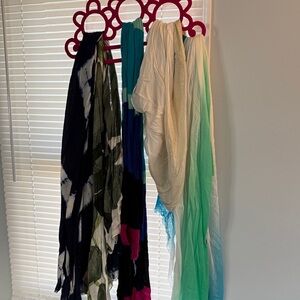 Decorative Scarves Display Rack with Multi-Color Scarves